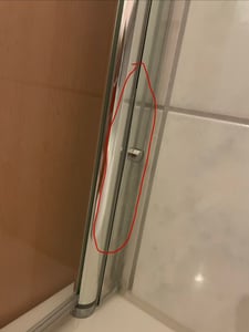 SONNI Badkuipafscheiding, doucheafscheiding voor badkuip, zilverkleurig, 100x130cm, 6mm glas, veiligheidsglas, inklapbare badkuipafscheiding Klantenfoto 4
