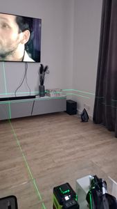 Kreuzlinienlaser profi 3D Laser Level 12 Lines Grünes 360º Rotationslaser (Arbeitsbereich: 30 m) mit 1,2 m 3 Höhen verstellbarem stativ IP54 Staub & Wasserschutz Automatische lasermessgeräte mit zwei Batterien Kunden-Foto 1