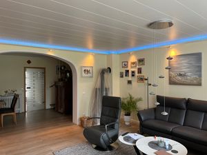 ZMH LED Stripe »2 Stücke LED Strip Lichtband Smart - RGB LED Streifen 16 Mio. Farbwechsel - Musik Lichterkette einstellbar mit Fernbedienung App Steuerbar, ingesam 60Meter Lichtband - LED Beleuchtung für Zuhause Party Schrankdek TV Deko«, 16 Mio. Farben, APP Control, Music Sync, Empfindlichkeit einstellbar, Dimmbar Kunden-Foto 1