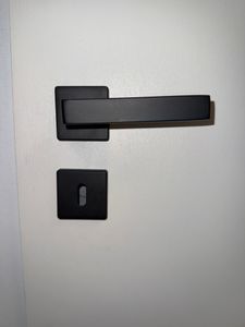 Messingfarben Matt, Gold Matt Türbeschlag ERGO für Badtüren WC, Eckig-Rosette, Türbeschlag; Türgriff; Türklinke, Drückergarnitur Kunden-Foto 2