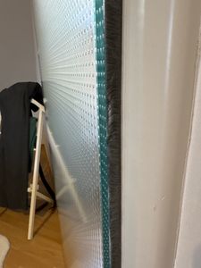STEIGNER Guarnizione a spazzola autoadesiva grigio 15 mm x 5 m - Guarnizione per porte d’ingresso e vestiboli - Protezione dal vento, barriera contro gli insetti Foto del cliente 1
