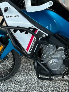 Motocyklová ochrana proti nárazu Ochranná sada motoru Rámový nárazník Crash Bar Cover pro CFMOTO 450MT, sada ochrany proti pádu, černá Fotografie od zákazníka č. 1