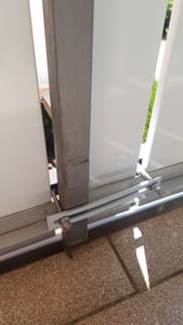 Balkonkraftwerk Halterung eckig Balkonhaken Balkonhalterung Geländer Haken Solar Kunden-Foto 1
