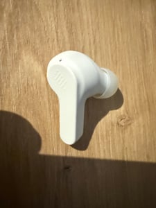 Jbl Wave 200 Kabellose Tws-Kopfhörer - Weiß Kunden-Foto 3