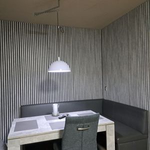 HEXIM Akustikpaneele 278x60cm - flexible Lamellenwand Holz MDF Wandpaneele Lamellenverkleidung Wandverkleidung Innendekoration schalldämmend (1.67m²  Palomino) Kunden-Foto 2