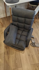COSTWAY Klappsofa verstellbar, Bodenstuhlsofa mit Armlehnen und Kissen, Weiß Kunden-Foto 1