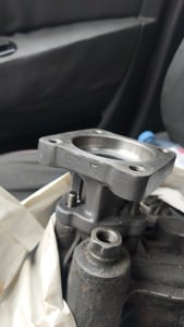 Universaladapter 3x4 tussen koppeling en hydrauliekpomp voor kiepsysteem voor vrachtwagen-kiephydrauliek | 18303400000 Klantenfoto 3