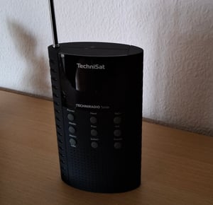 TechniSat Solar, Tragbar, Analog & Digital, DAB+, FM, 87,5 - 108 MHz, 3 W, LCD Kunden-Foto 1