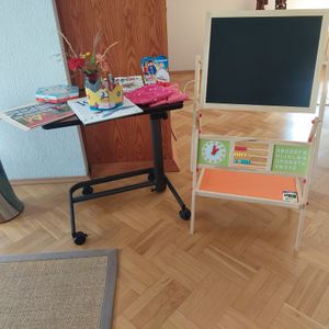 Velká oboustranná vzdělávací tabule: magnetická a křídová - k mazání na sucho, dřevěná Fotografie od zákazníka č. 1