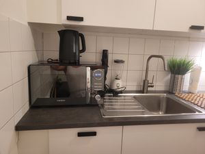Mikrovlnná rúra MEDION 3 v 1 s funkciou grilu a konvekcie (23 litrov, 900 W, 1 000 W gril, 1 680 W konvekcia, 10 automatických programov, funkcia rozmrazovania, displej, MD11493) čierna Fotografia od zákazníka č. 5