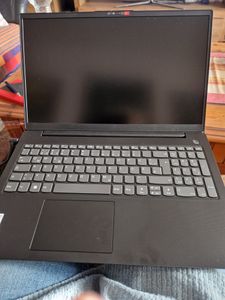 LENOVO 15 6" Intel Core i5-13420H Prozessor 8 x 4.60 GHz Notebook mit 15 6 Zoll Display 24 GB RAM  1000 GB SSD Kunden-Foto 3