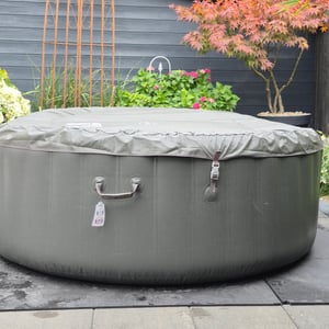 Bestway® LAY-Z-SPA® Spa Helsinki AirJet™ 180 x 66 cm, rond Photo du client 9