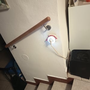 Barandilla Ikodm Buchenholz, 200 cm, de 2 piezas, barandilla para escaleras de madera maciza con soporte de pared de acero inoxidable, diámetro 4,2 cm, lacada, apta para escaleras, pasillos, baños y escalones de jardín Foto del cliente 2