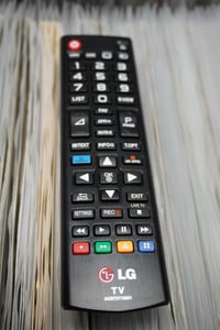 Originální dálkové ovládání televizoru LG AKB73715601 Fotografie od zákazníka č. 1