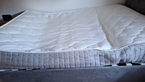 Materac DEWINNER Memory 80 x 190 cm, grubość 25 cm – materac z pianki memory – 7 stref – średnia twardość – odciążenie – wolny od roztoczy Zdjęcie produktu od klienta nr 5
