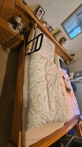 Aufstehhilfe Bett, Haltegriffe für Senioren, Bett Einstiegshilfe, Höhenverstellbar -  LED-Sensorlicht zur Vermeidung von Stürzen in der Nacht Kunden-Foto 1