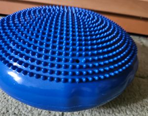 Ballsitzkissen Balancekissen 33cm Durchmesser Orthopädisches SitzBalancekissen Luftkissen Balance-Kissen Balance Pad Sitzkissen Kissen Yoga Schwarz Retoo Kunden-Foto 2