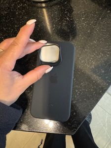 Apple MT1A3ZM/A, Cover, Apple, iPhone 15 Pro, 15,5 cm (6.1"), Schwarz Kunden-Foto 1