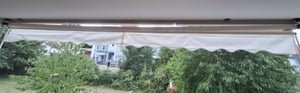 svěrná markýza 250 x 180 cm s ruční klikou, bez vrtání, výškově nastavitelná balkonová markýza, protisluneční markýza na terasu, balkon, verandu (šedá) Fotografie od zákazníka č. 14