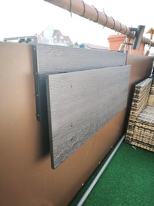 VEVOR Balkontisch 800x300 mm klappbar Outdoor Klapptisch Tragkraft 22kg Passend für Geländer von 2,54 bis 15cm Serviertisch für Terrassen und Decks Kunden-Foto 1