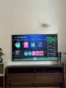 Samsung The Frame 55" LS03D QLED 4K Art Mode Tizen OS™ Smart TV (2024), 139,7 cm (55"), 3840 x 2160 Pixel, QLED, Smart-TV, WLAN, Schwarz Kunden-Foto 2