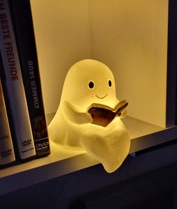 Halloween Geisterstatue Nachtlicht,Niedliche Bücher Geisterleselampe,Halloween-Dekoration,3D-LED-Nachtlicht für Schlafzimmer,Party,Regal (Groß-21cm) Kunden-Foto 5