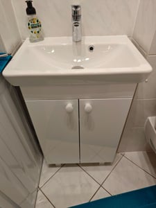 DomoDomo Standwaschbecken, 55 x 34,5 x 84,5 cm, weiß Badezimmerschrank mit Waschbecken - Unterschrank + Keramikwaschbecken, waschbeckenunterschrank Kunden-Foto 1