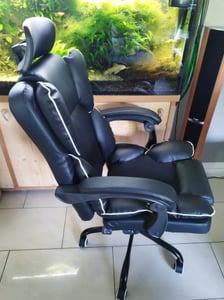 Gaming-Stuhl mit Ventilator, Bürostuhl, Luftkühler und Kühlung – Belüfteter Kühlsitz, mit Liegefunktion,  sanfte Vibrationsmassage, Schwarz Kunden-Foto 8