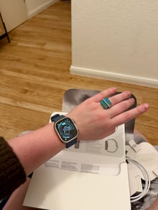 Apple Watch Ultra 3 , OLED, Touchscreen, 64 GB, WLAN, GPS, 61,8 g Kunden-Foto 4