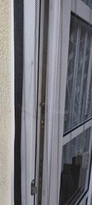 Grafner magnetisches Tür Fliegengitter, 100 x 210 cm, kinderleichte Klebemontage ohne Bohren, Magentvorhang für Balkontür Terrassentür Kellertür Schiebetür, Magnetvorhang Moskitonetz Magnet Tür Kunden-Foto 1