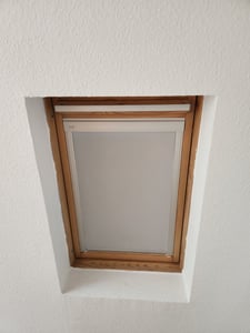 VELUX Original Verdunkelungsrollo Classic für VELUX Dachfenster C02, Schwarz Kunden-Foto 2