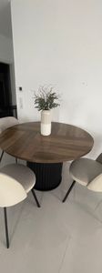 Tribesigns Esstisch Rund, 120 cm Esstisch Schwarz, für 4-6 Personen, Esszimmertisch Mit Stabilem Metallgestell, Moderne Esszimmermöbel Kunden-Foto 11