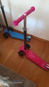 Jiubiaz Kinderroller Funscooter Tretroller Kickroller 3-Rad-Kinderroller LED-Räder bis 50 kg Höhenverstellbar Grün Kunden-Foto 4
