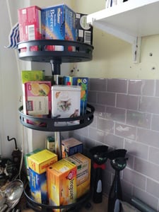 organiseur de cuisine pivotant à 360° à 3 étages pour épices avec fonction antidérapante, étagère à épices ronde compacte en acier inoxydable - SPINSTORE Photo du client 1