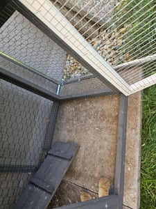 MyAnimal Hasenstall MH-03 | Hasenkäfig XXL mit Freilaufgehege - Kleintierkäfig - Kaninchenstall - 4 Türen - Kleintierstall - Wetterfest - 226x53x85 cm Kunden-Foto 5