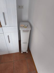 42L kosz kuchenny na śmieci, 3-poziomowy system segregacji śmieci, beżowe kolory, oszczędzający miejsce kosz do segregacji śmieci. Zdjęcie produktu od klienta nr 1