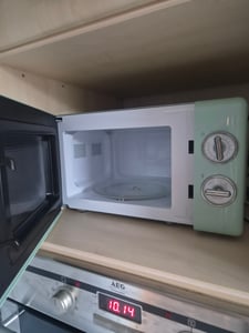 Four à micro-ondes Magnetron, 20 litres, modèle Proclean 3010, design rétro, couleur beige Photo du client 1
