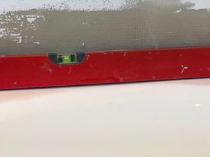 sanicomfort Badewanne Komplettset Form Rechteck 170x75 cm – Acryl-Badewanne weiß mit Wannenträger & Ablaufgarnitur, Wärmedämmung & Schalldämmung, pflegeleicht & robust Kunden-Foto 1