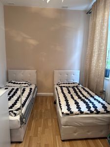 Flieks Hydraulisches Polsterbett 90x200cm mit Stauraum, Boxspringbetten Stauraumbett mit Lattenrost, Jugendbett Einzelbett Kinderbett, Samt, Beige Kunden-Foto 1