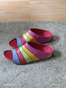 Gemini : Sandales confortables pour femmes, modèle pantoufle, couleur rouge, pour un usage quotidien et décontracté Photo du client 1