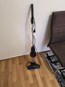 Duronic VC8 Beutelloser Handstaubsauger, 800 Watt, , Teppichreinigungsklasse E, Hartbodenreinigungsklasse D, HEPA-Filter Kunden-Foto 2
