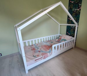 Crazy Pine Hausbett 90x200 cm – Kinderbett aus Naturholz – Bodenbett mit Höhenverstellbaren Beinen und Abnehmbarer Barriere - Crazy House Kunden-Foto 3