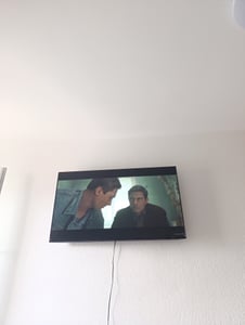 Universal Wandhalterung TV Monitor Schwenkbar Gasfeder 32" bis 55" Zoll bis 22kg Kunden-Foto 1