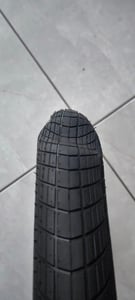 Schwalbe Big Apple-Reifen 24x2,00 (50-507) HS430 Performance RaceGuard – Draht schwarz mit Reflektoren 11100302 Kunden-Foto 1
