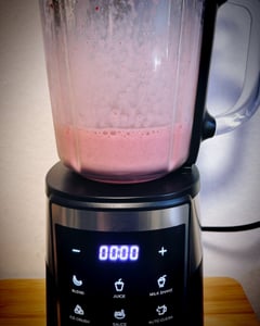 Olvy Blender Pro kielichowy, szklany dzbanek 1,5 l, kubek Tritan 600 ml, ekran dotykowy, Pulse, Auto-Clean, smoothie maker i ice crusher Zdjęcie produktu od klienta nr 9