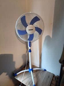 Standventilator 5 Rotorblätter Ventilator Luftkühler Standlüfter 3 Stufen Oszillation Neigbar & Leise  16" Zoll 40cm Grau Weiß Kunden-Foto 1