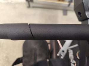 MERACH klappbares Rudergerät – leise Magnetbremse, 16 Stufen, LCD-Display & Tablet-Halter, Kinomap-App, gepolsterter Sitz, Ganzkörper-Workout Kunden-Foto 10
