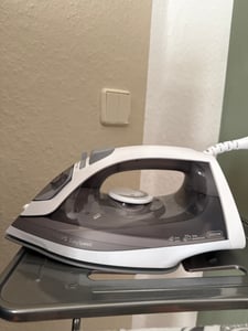 Philips EasySpeed GC1751/80, Naparovacia žehlička, Keramická žehliaca plocha, 1,9 m, 100 g/min, Šedá, 25 g/min Fotografia od zákazníka č. 1