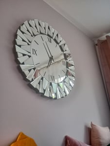 Zegar ścienny WISFOR 80 cm, okrągły zegar dekoracyjny, zegar kuchenny Atmosphera, zegar biurowy do salonu, ciche cyfry rzymskie, szkło Zdjęcie produktu od klienta nr 1