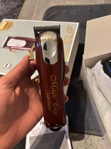 Wahl - Magic Clip - Tagliacapelli a batteria con sfumatura - Barbiere 08148-316 Foto del cliente 2
